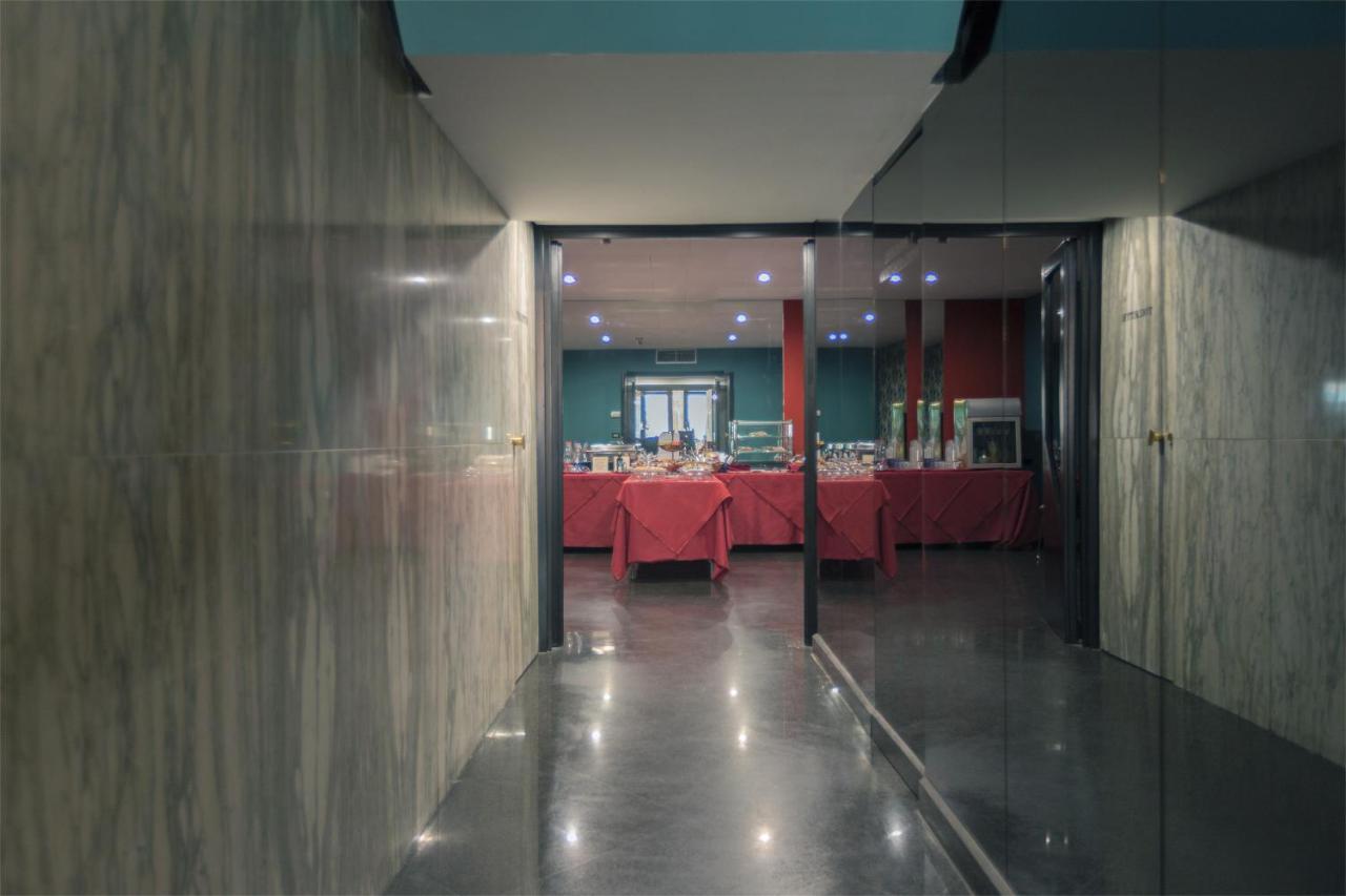 Executive Business Hotel บารี ภายนอก รูปภาพ