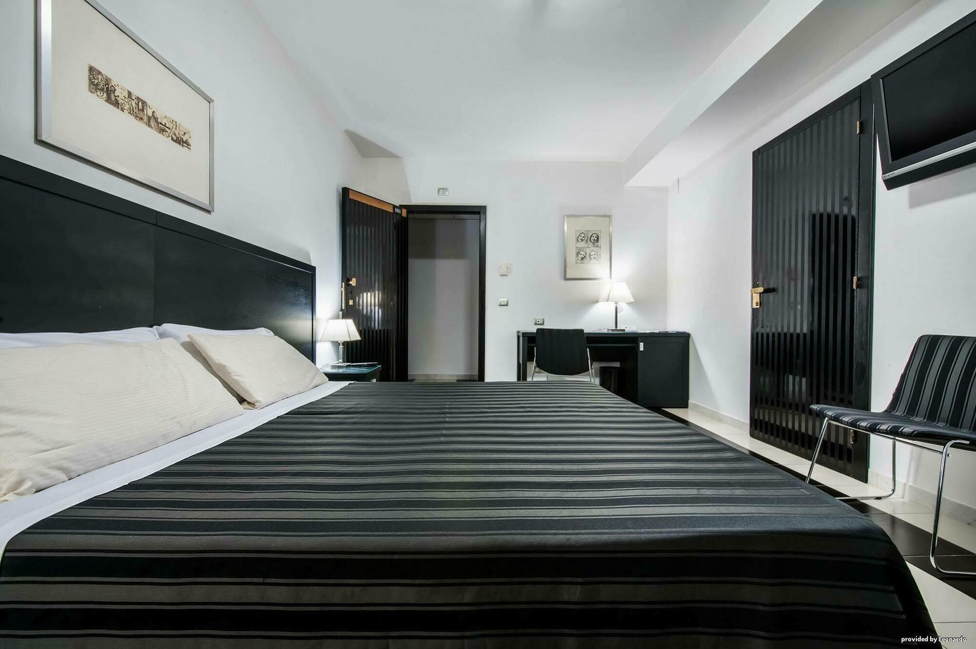 Executive Business Hotel บารี ภายนอก รูปภาพ